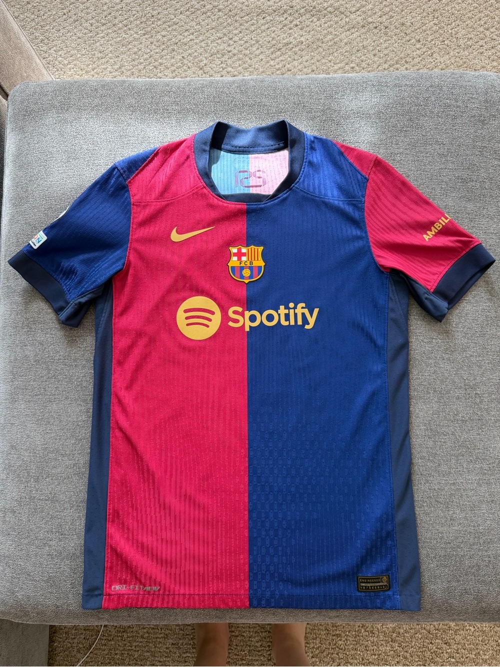 Lamine Yamal Authentic Official FC Barcelona Nike Home Jersey. Youth Size L